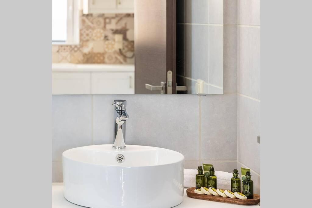 Olea House Kyparissia 80M From The Seaヴィラ エクステリア 写真