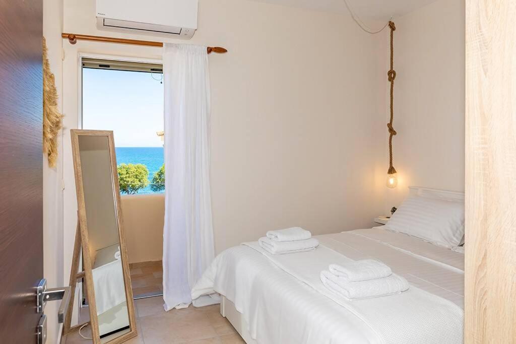 Olea House Kyparissia 80M From The Seaヴィラ エクステリア 写真